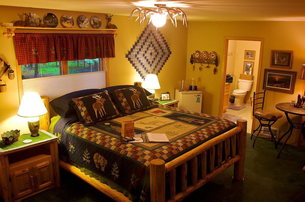 Candlewycke Inn Bigfork Habitación foto